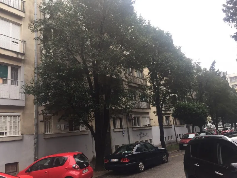 Prodajem dvosoban stan u Podgorici