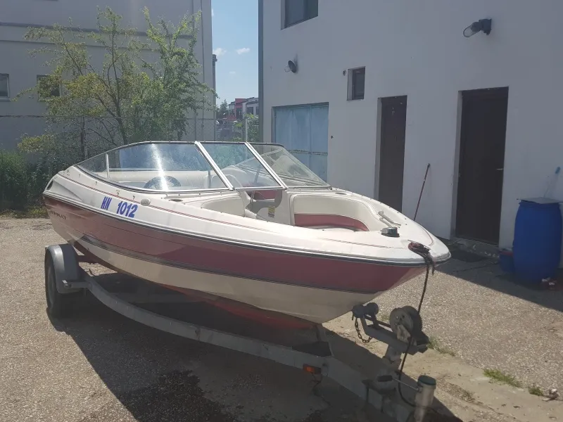 Gliser bayliner capri