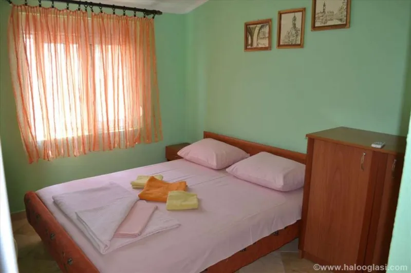 Crna Gora,Bar,apartmani u vili Milosevic