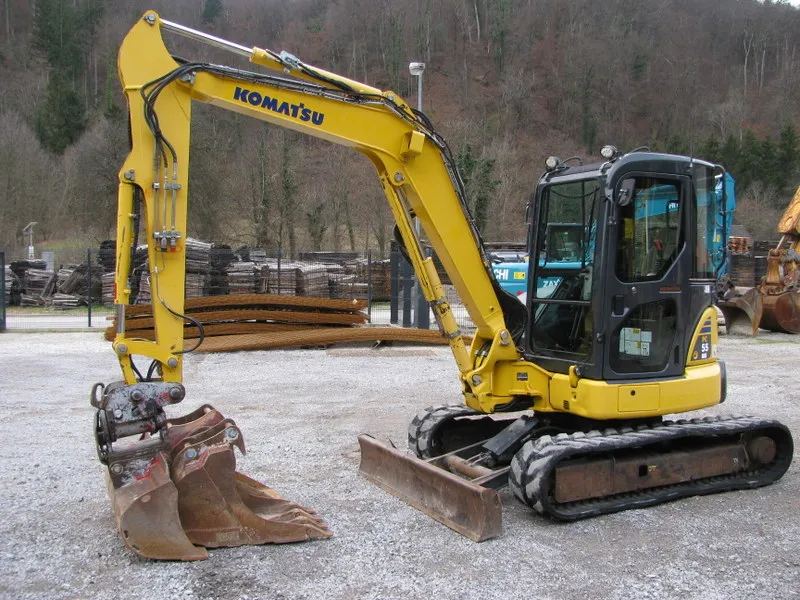 Mini bager Komatsu PC55MR-3 sa POWERTILLT 3 kašike