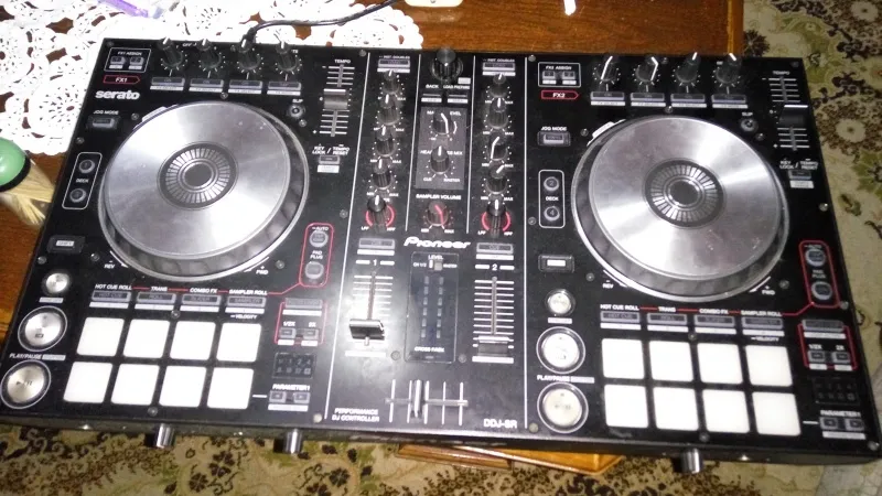 DJ Controler - Peoneer DDJ SR