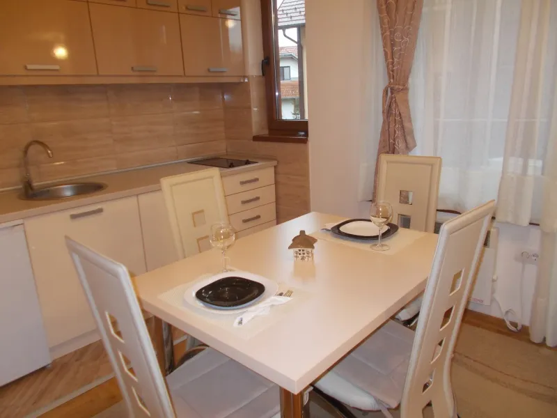 Izdajem apartman u centru Zlatibora
