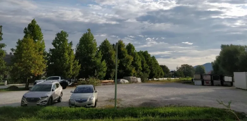 Proizvodno-poslovni kompleks na prodaju