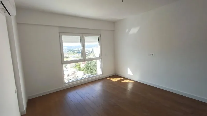 Na prodaju jednosoban stan u Baru