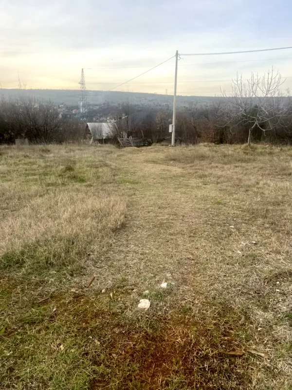 Prodajem plac od 1478m2 u Vranićima, Podgorica