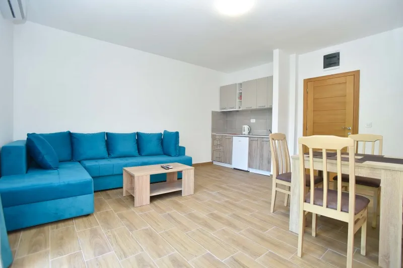 Izdajem apartmane u Budvi