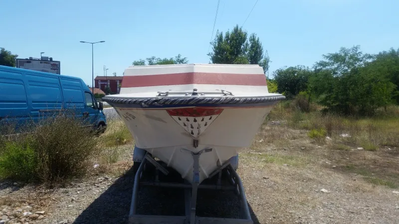 prodajem camac sa prikolicom
