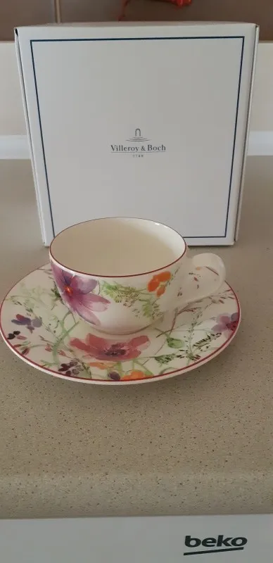 Porcelanska šolja za kafu