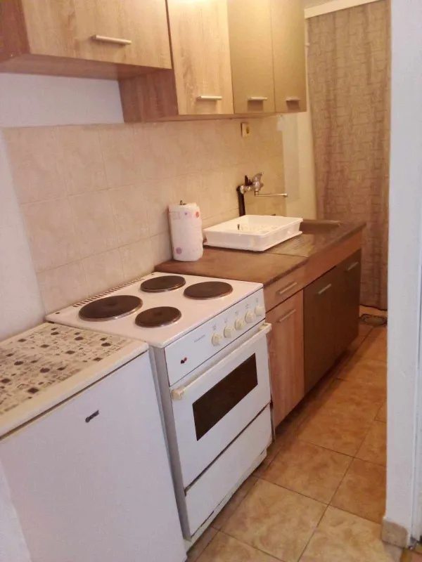 Beograd, Medaković, izdajem jednosoban stan