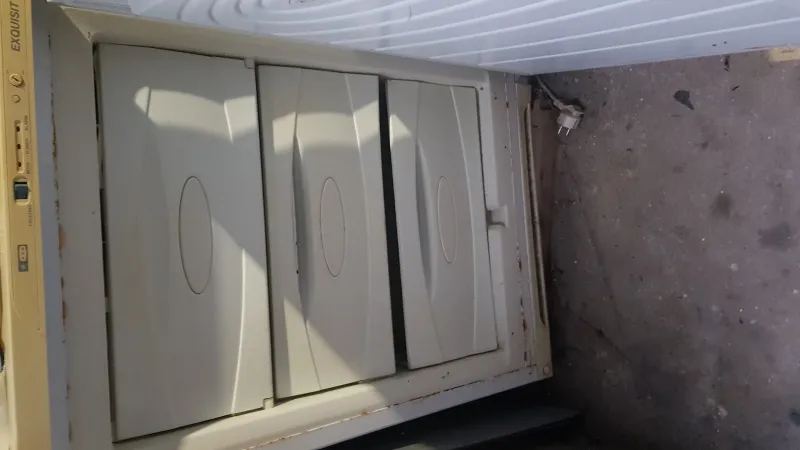 Vertikalni zamrzivač