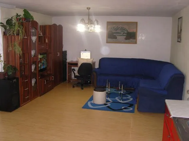 Iznajmljuje se ceo sprat kuce na Kopaoniku