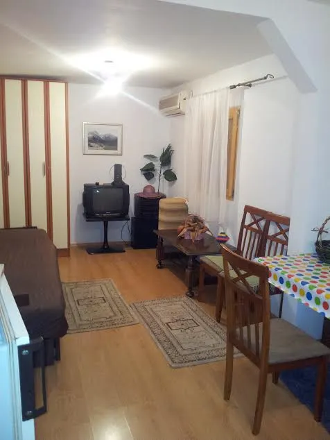 Izdajem garsonjeru blizu centra Podgorice