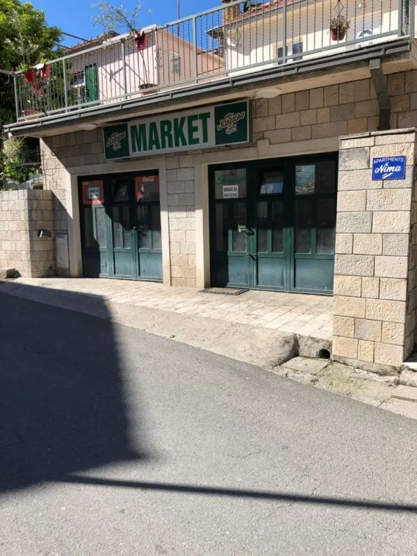 Iznajmljujem poslovni prostor 36m2 na Prčnju