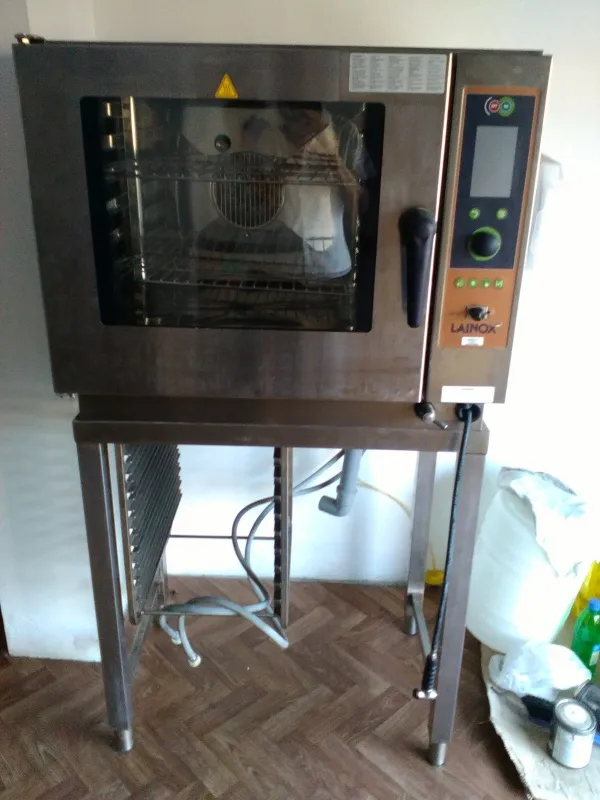 prodajem KONVEKTOMAT