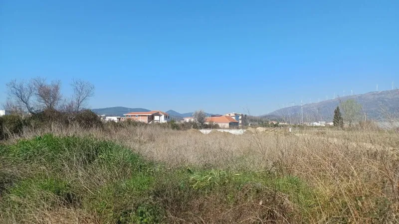 Na prodaju plac u Ulcinju