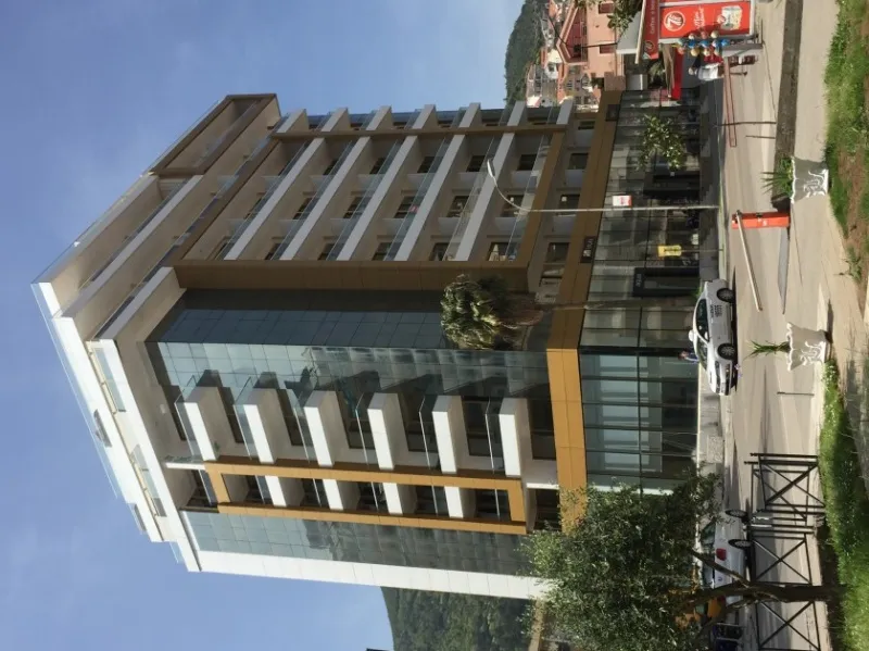 BUDVA, IZDAVANJE LUX JEDNOSOBAN STAN U ZGRADI “VICTORIA LUX”