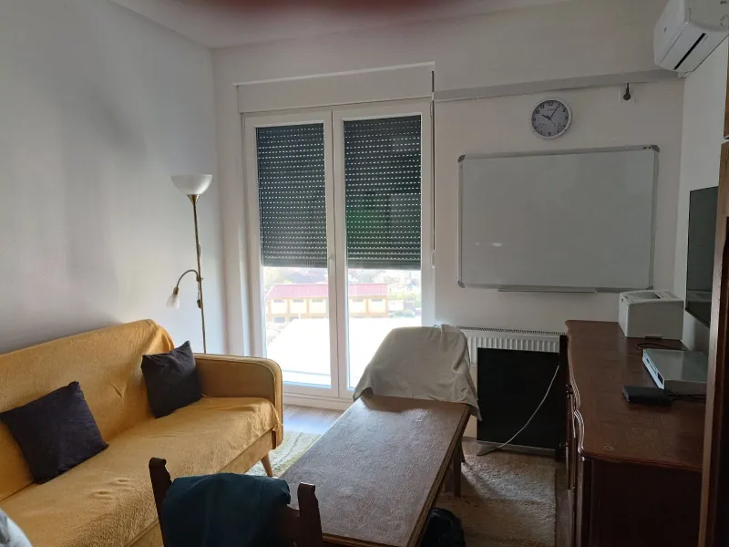 Prodaje se stan u glavnoj ulici u Mladenovcu