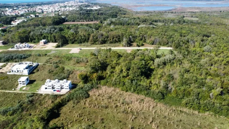 Na prodaju plac u Ulcinju