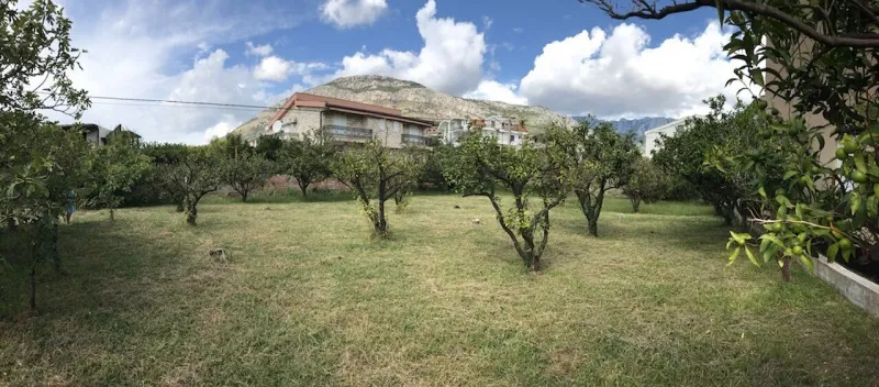Prodajem plac od 800m² u Šušanj Ilino Bar