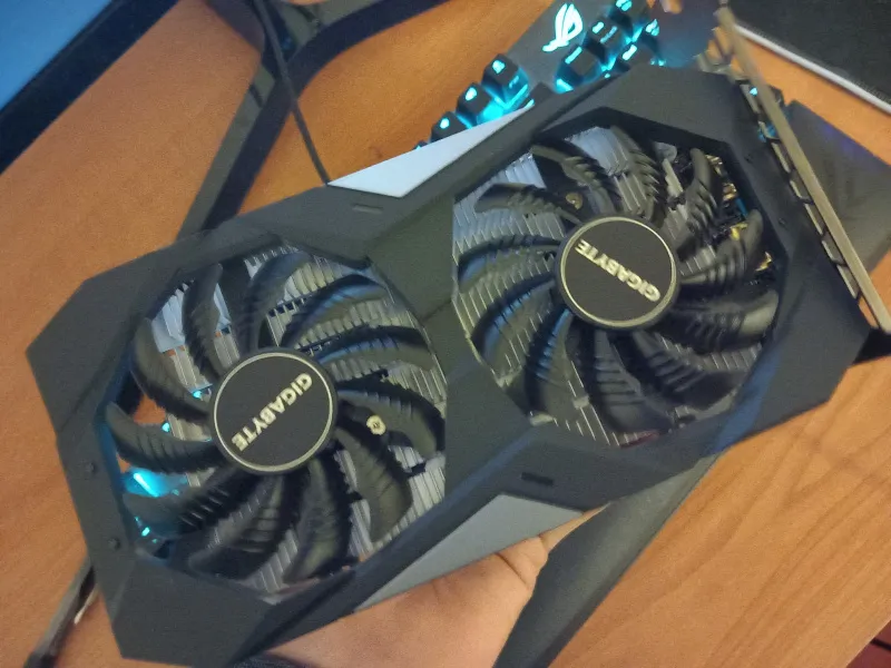 gtx 1650S 4 gb gddr6 oc edition