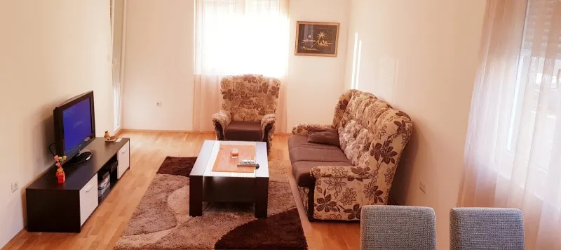 Jednosoban, kod Voli-a, St.Aerodrom