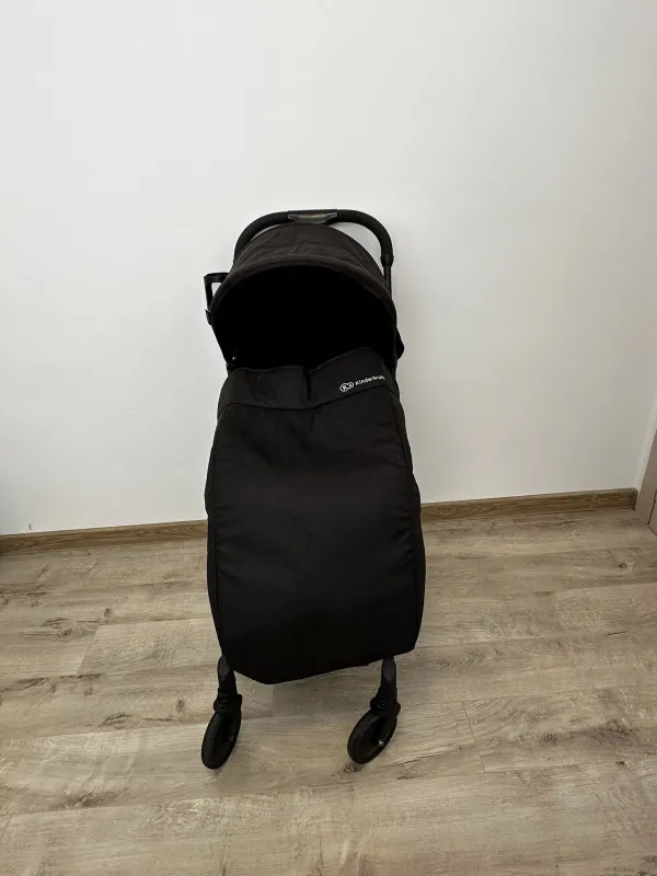 Kinderkraft pilot crna kisobrankolica0+