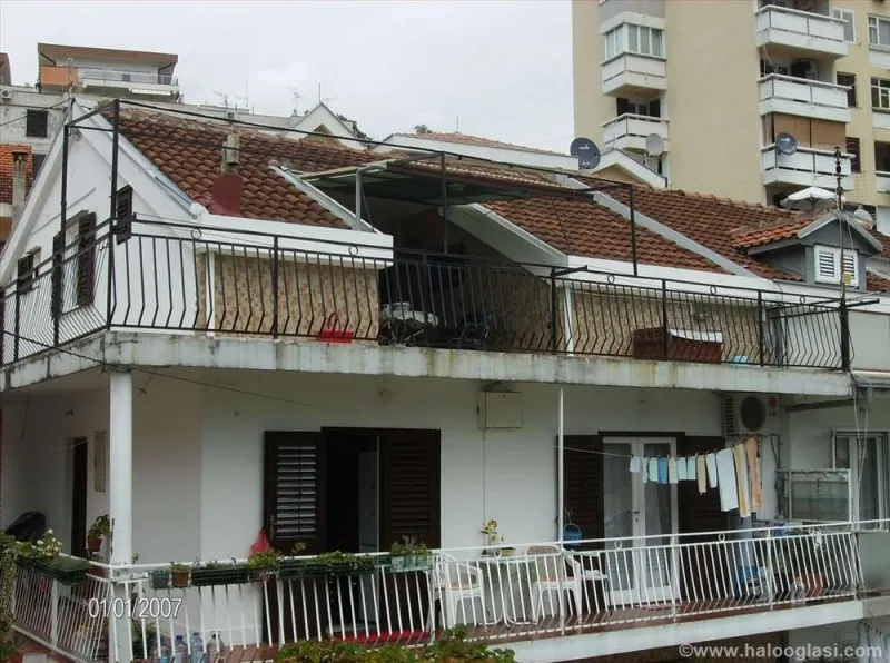 Prodajem stan u Herceg Novom na odlicnoj lokaciji