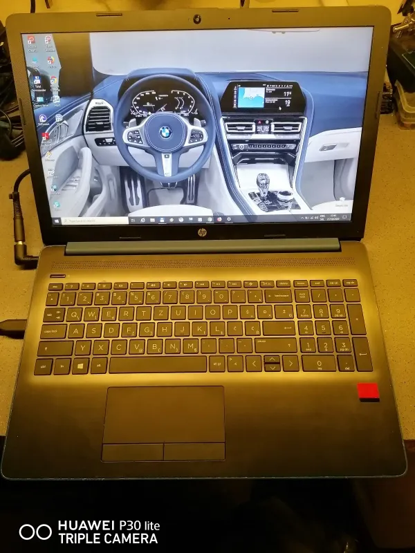 Hp 15-bd1018nm,4gb ddr4,128gb m2ssd 2 Grafike
