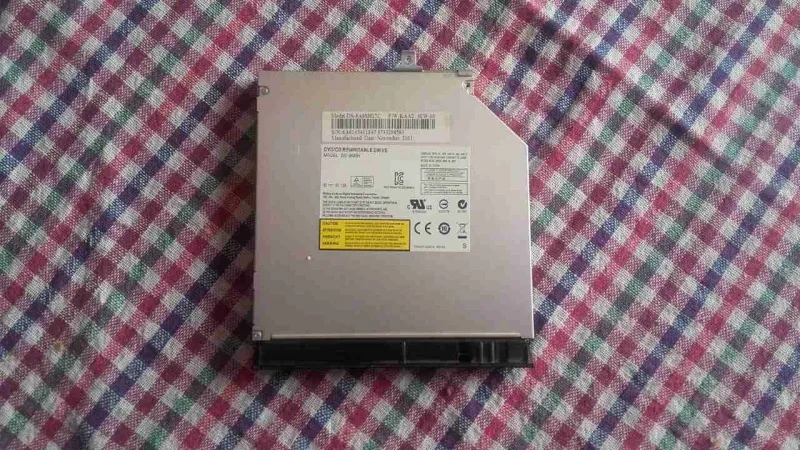Internal CD DVD Opticki Citac za Laptop