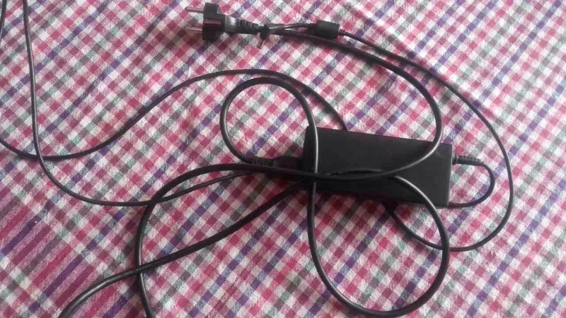 Asus ACDC Adapter Punjac za Laptopove 19V - 4.74A
