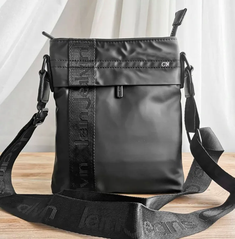 Muska torbica Calvin Klein