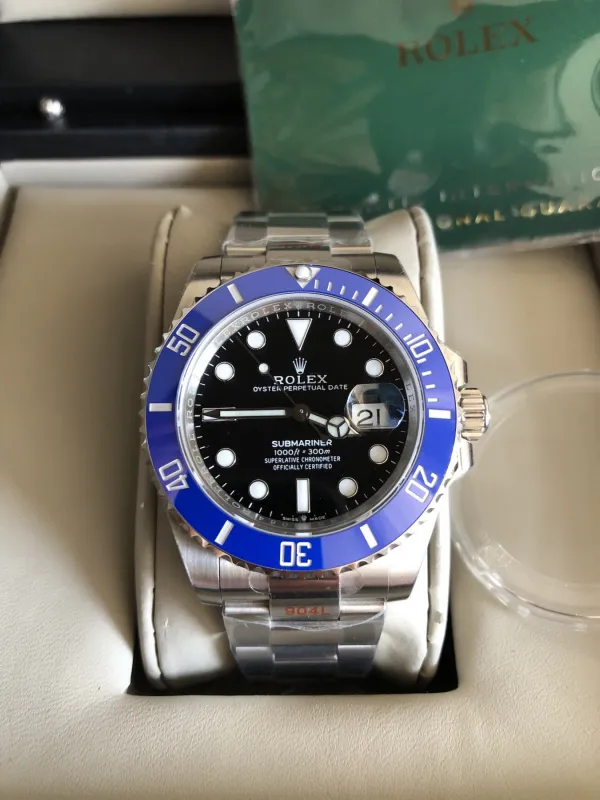 Rolex Submariner Black dial blue Ceramic 41m