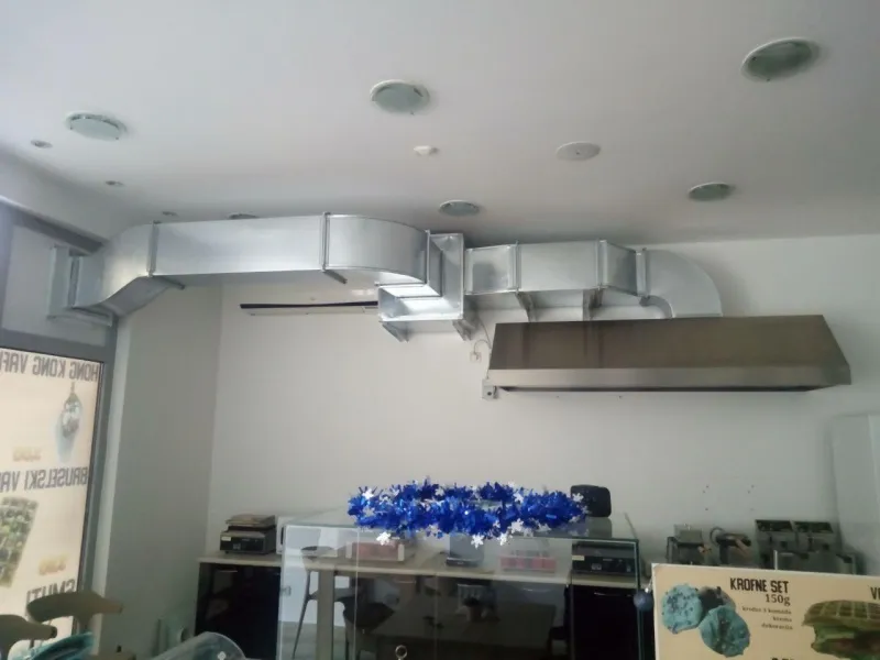 Prodajem opremu i nameštaj za kafiće. Nije novo.