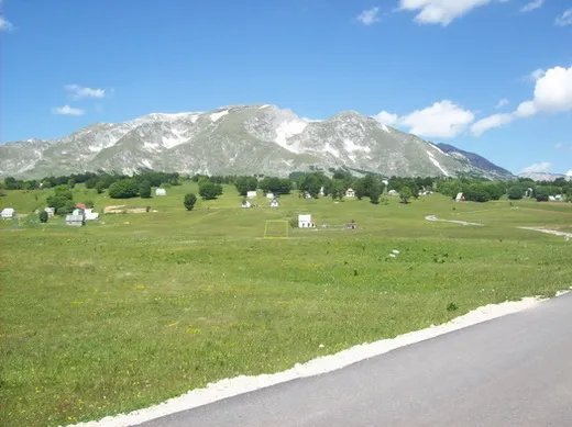 Prodajem plac na Žabljaku