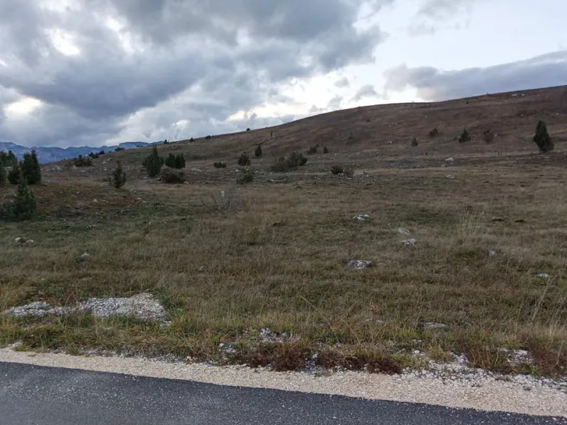 Prodaja placeva na Žabljaka