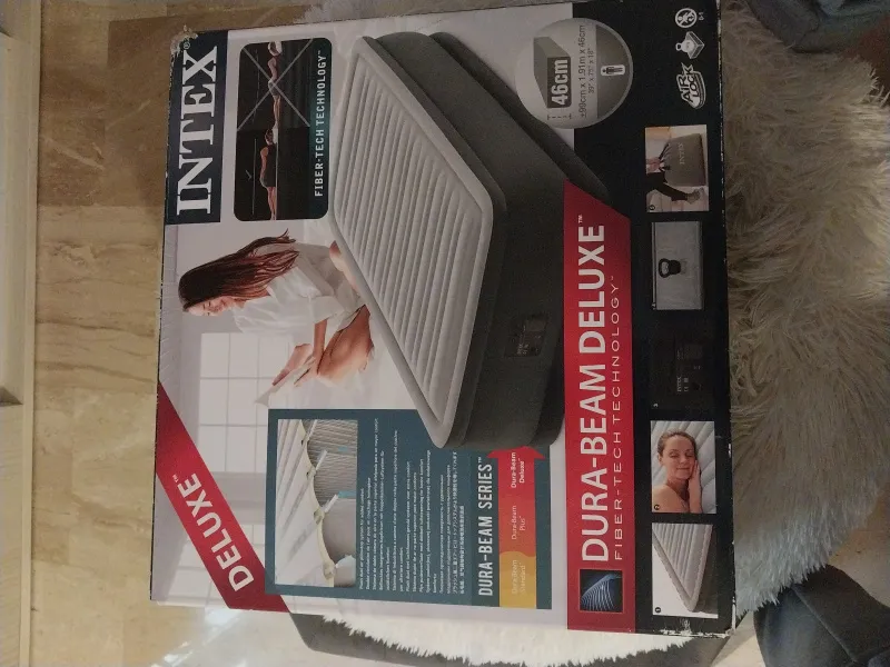 INTEX DUŠEK NA NADUVAVANJE-Nekorišćen. Dimenzije 99cm x 191cm x 46cm