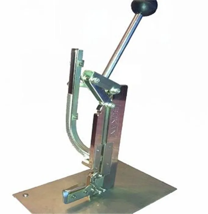 Klipsarica – rucna masina za zatvaranje (klipsanje) suhomesnatih proizvoda 