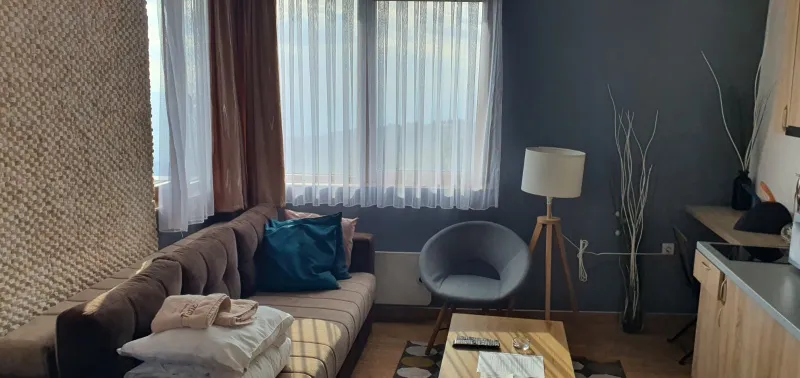 Prodajem opremljen apartman na Kopaoniku