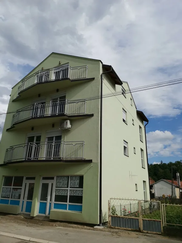 Prodajem jednosoban stan na Ubu