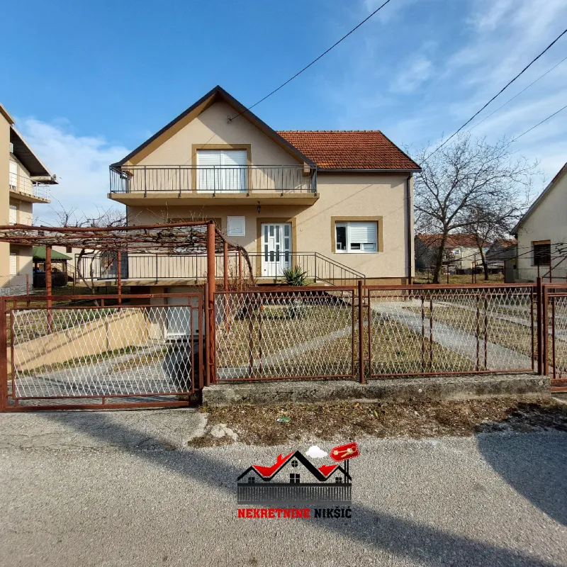 Prodaje se kuća u Nikšiću, u Strasevini