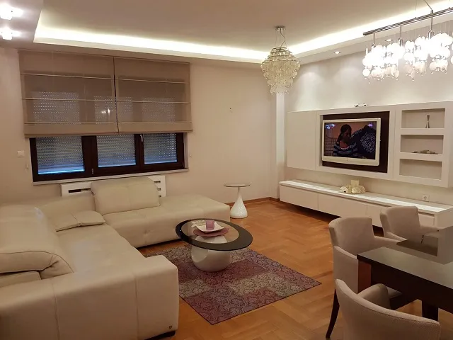 Prodajem ili izdajem LUX stan Beograd-Vozdovac