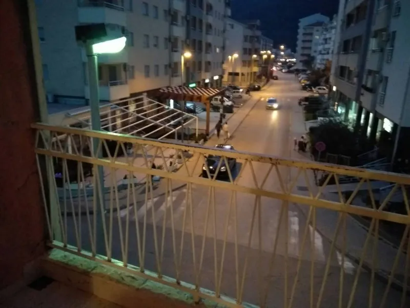 Prodajem stan, Budva