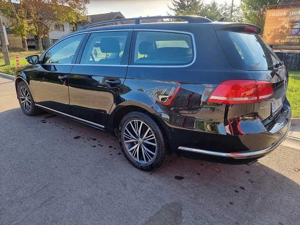 Automobil za pozeleti. Redovno servisiran,uradjen mali servis,na automobilu nema