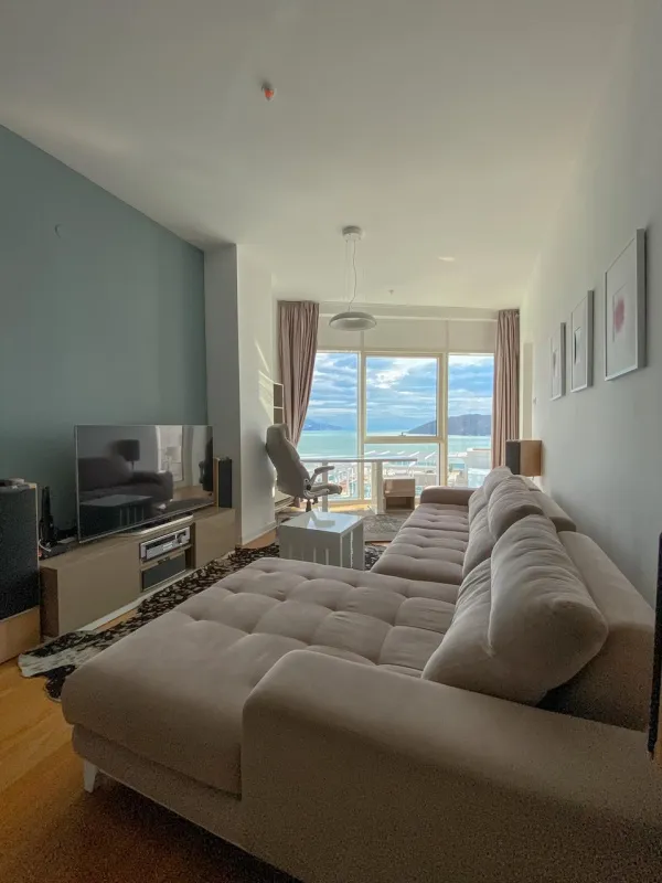 Prodaje se dvosoban stan sa pogledom na more od 77m2 u Tre Canne, Budva