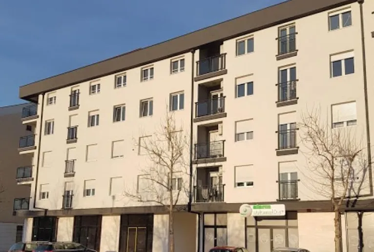  Izdajem poslovni prostor 50m2.nova dalmatinska-odlicna pozicija. pogodan za sve
