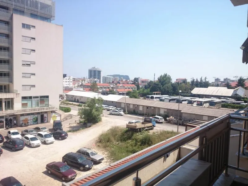 Prodajem stan, Budva