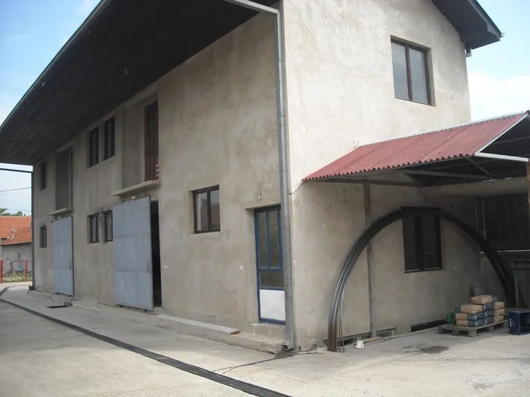 Izdajem magacinski prostor 300 m2 