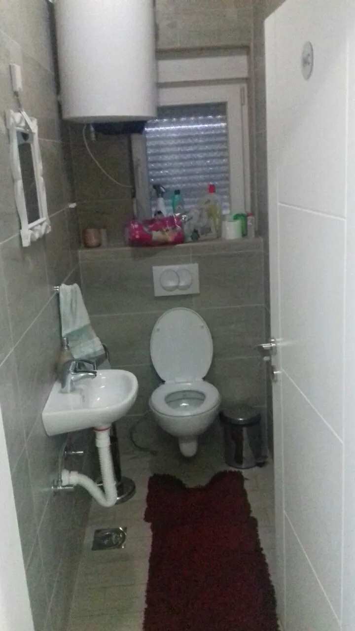 prodajem kucu