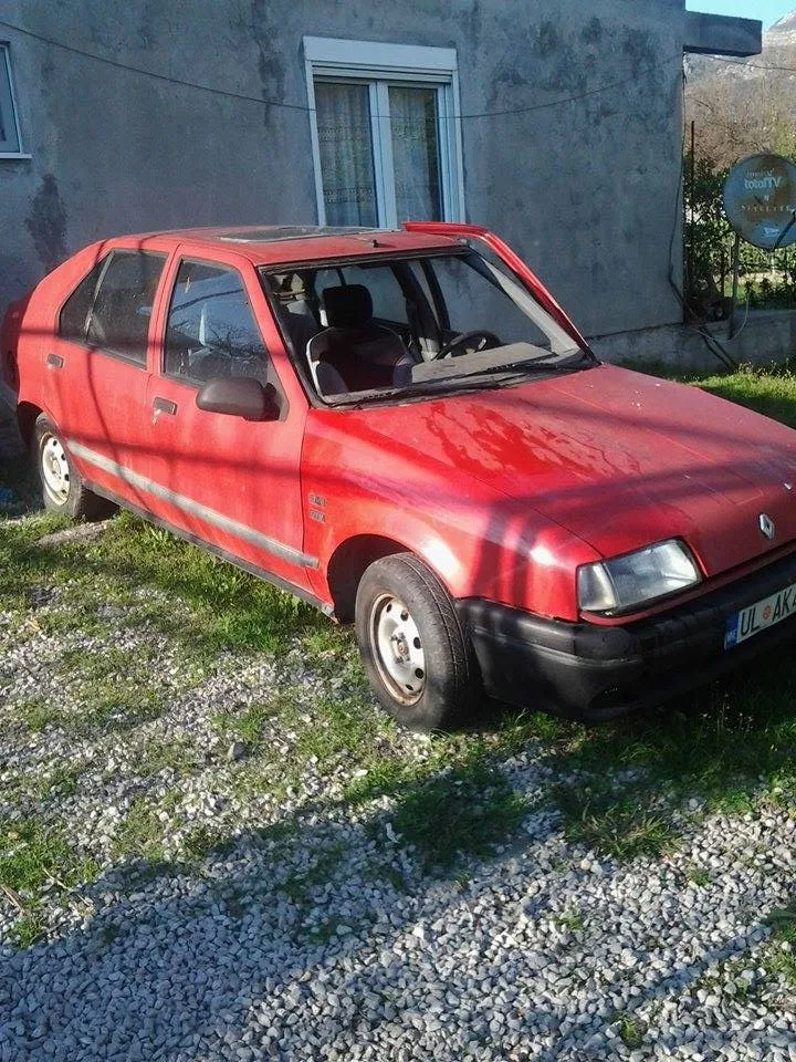 Prodajem Reno 19 