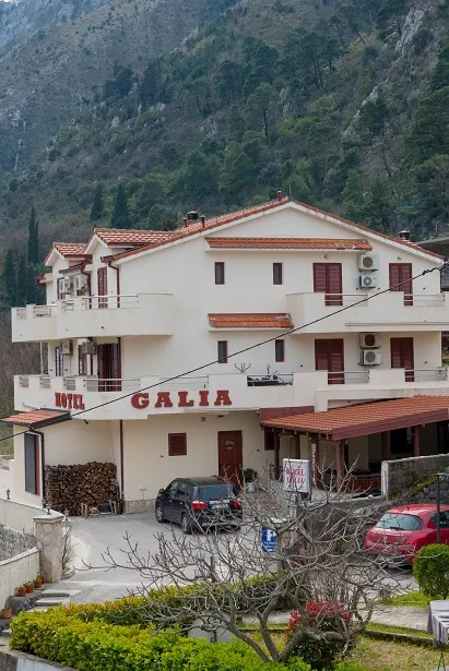 Na prodaju manji hotel u Kotoru